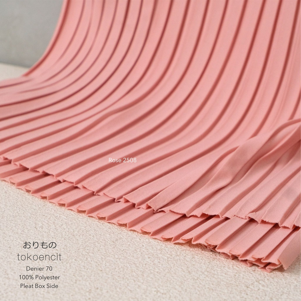 Denier 70 | Pleat Box Side