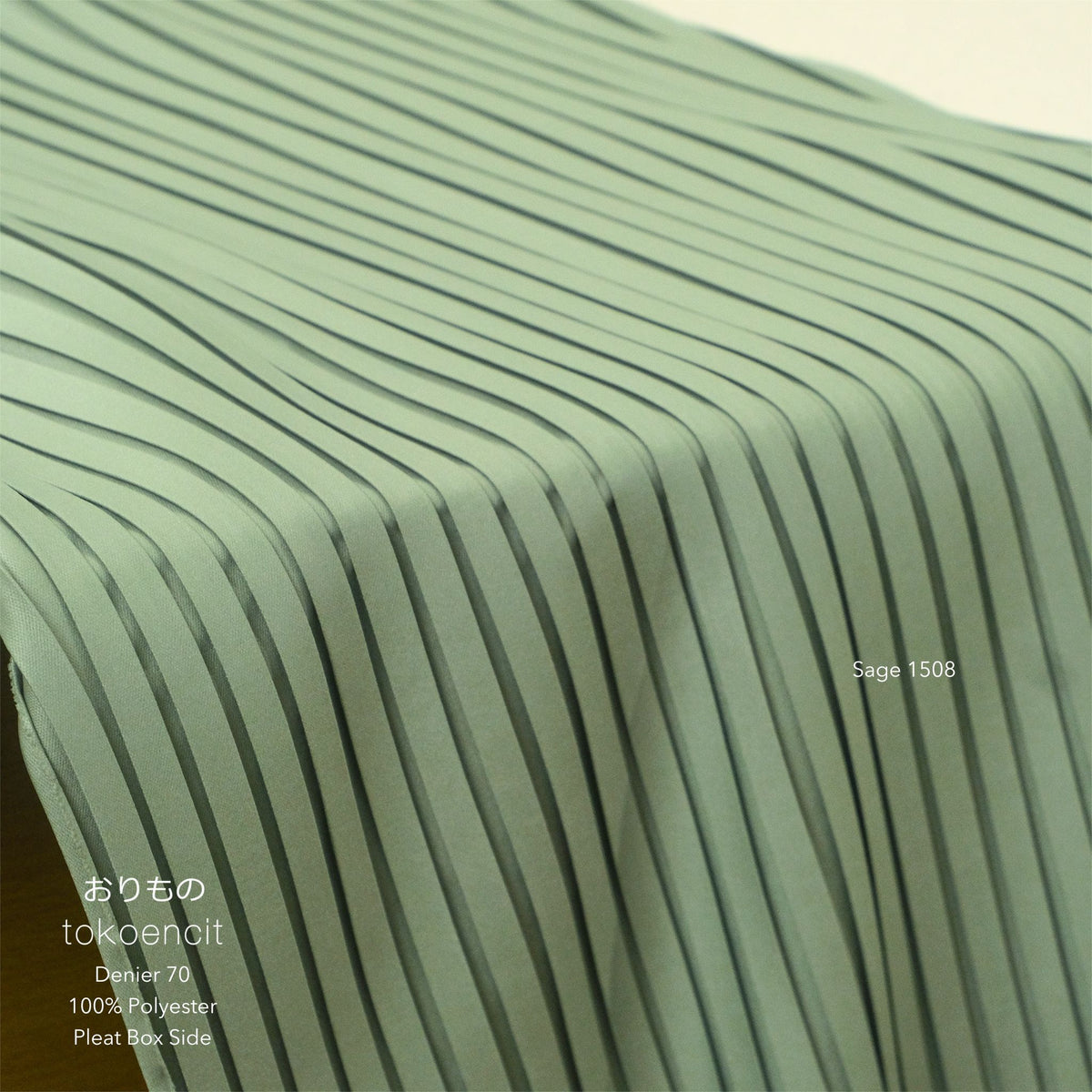 Denier 70 | Pleat Box Side