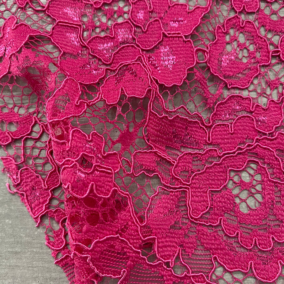 Brocade New Rose Cord (with scallop) | Solid