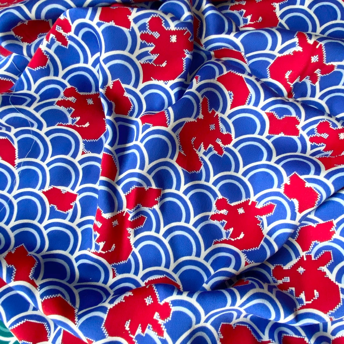 Rayon Broken Sateen | Dragon Playground