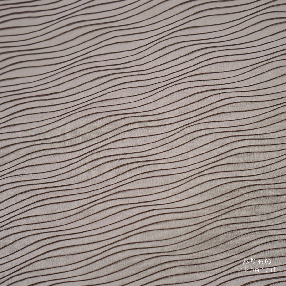 Powder Skin | Pleat Wave