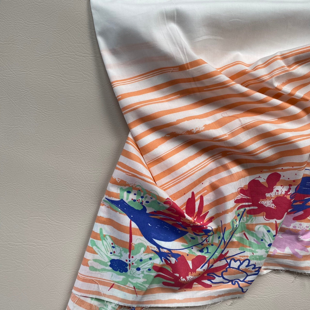 Lyco Lawn | Stripe Brush Flower