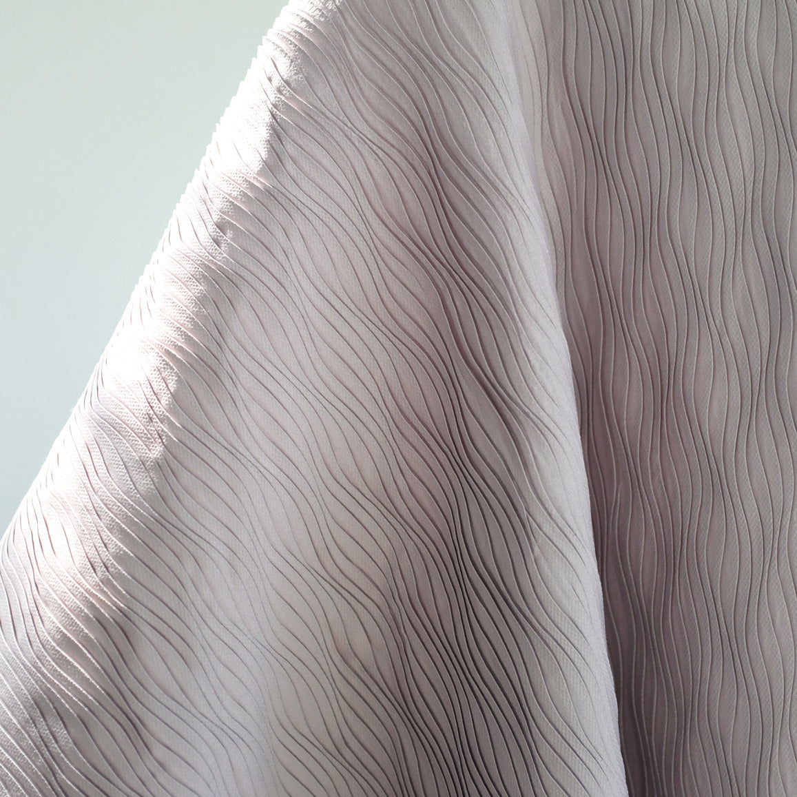Powder Skin | Pleat Wave