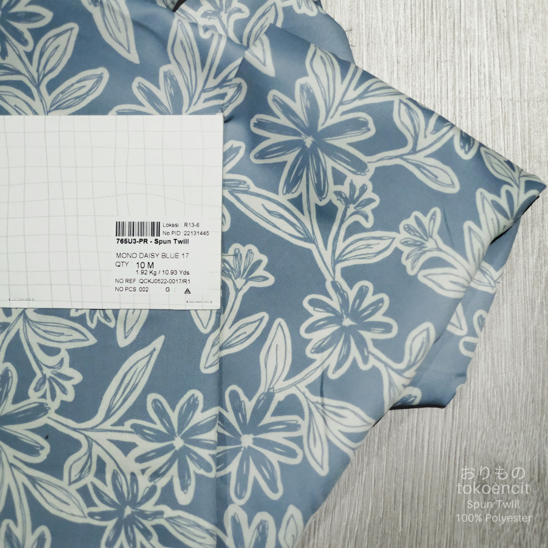 Spun Twill | Mono Daisy