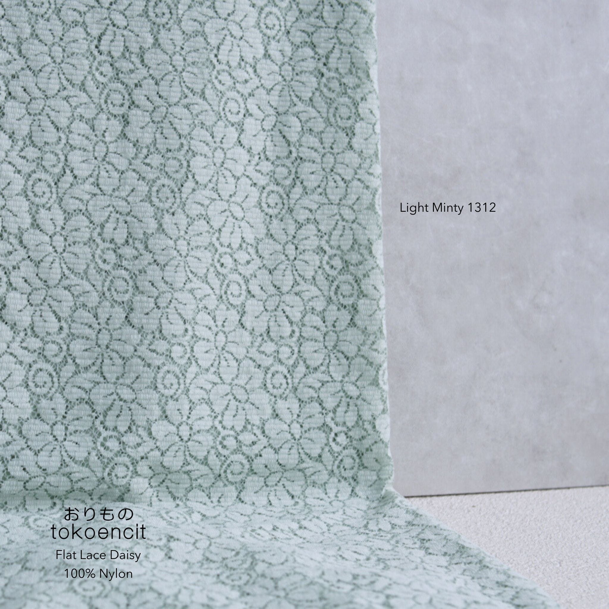 Flat Lace Daisy | Solid