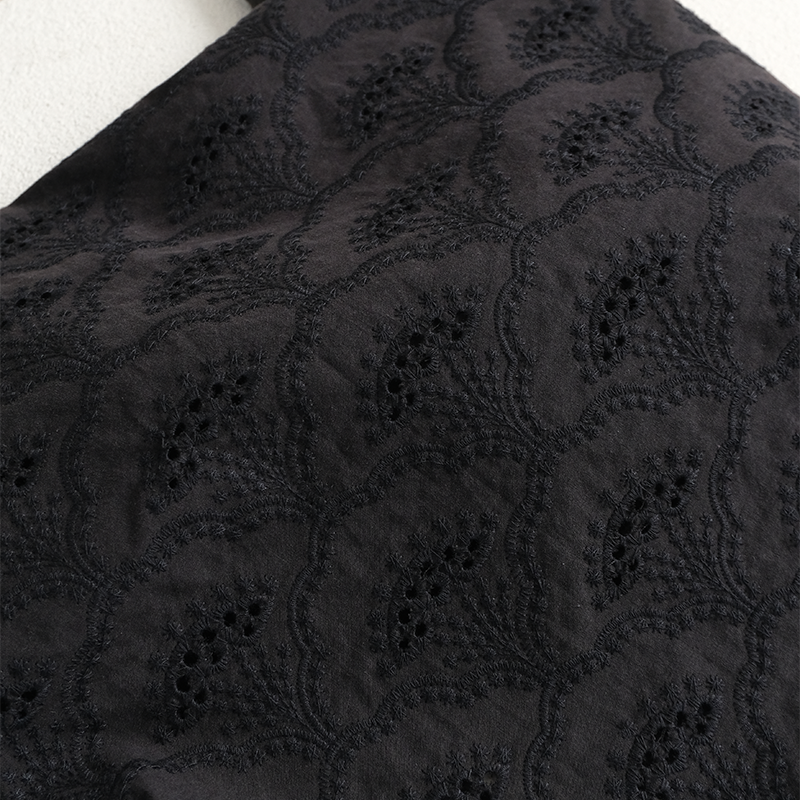Lyco Poplin Embroidery | Petals
