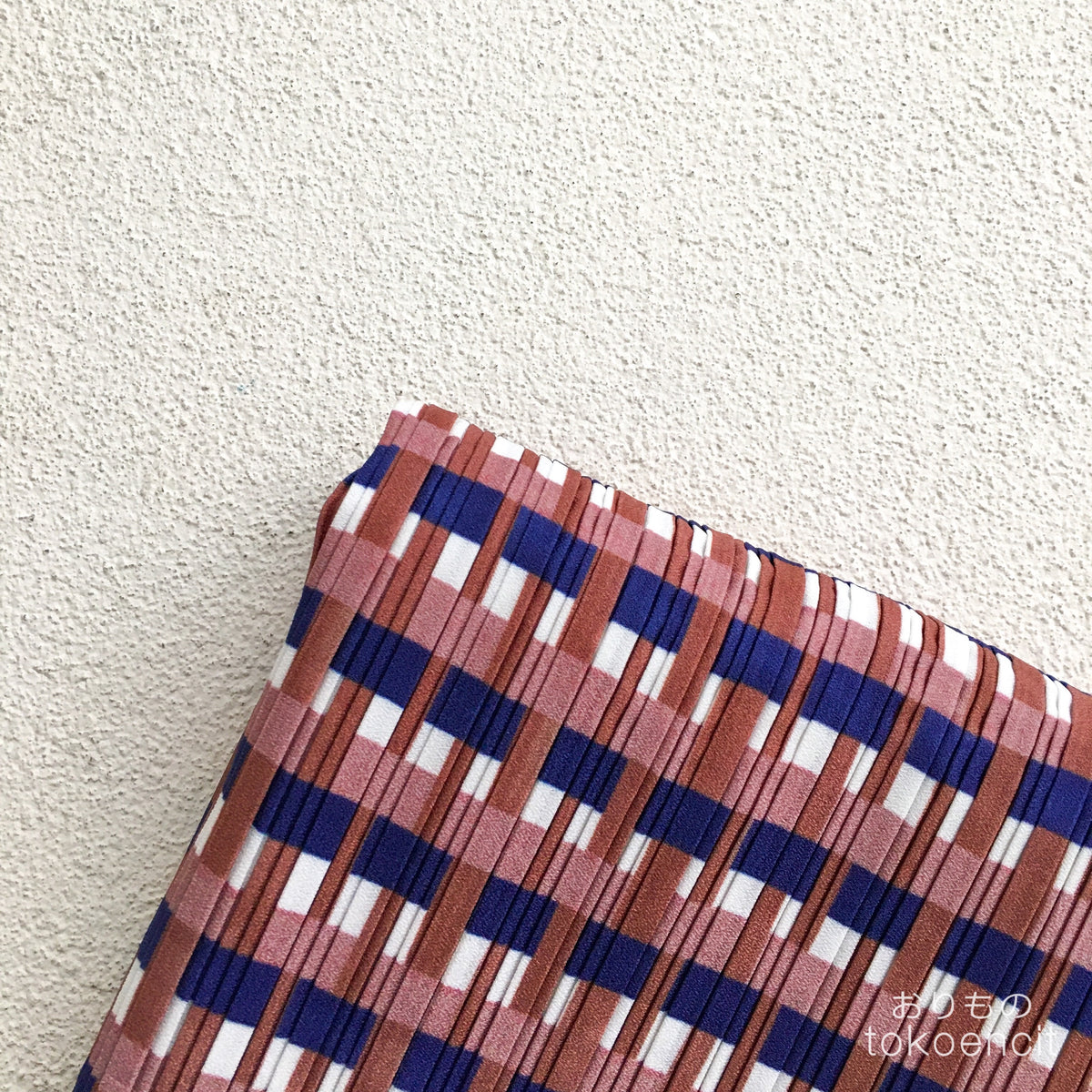 Poly Crepe | PL Mini Double Box Side - Three color Check R1