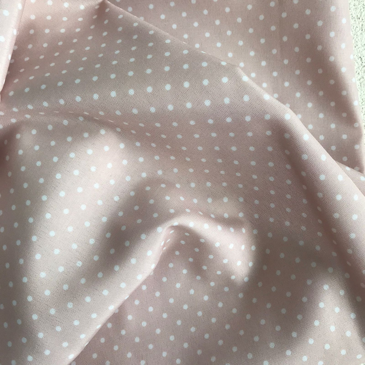 Decathlon | Negativ Dot