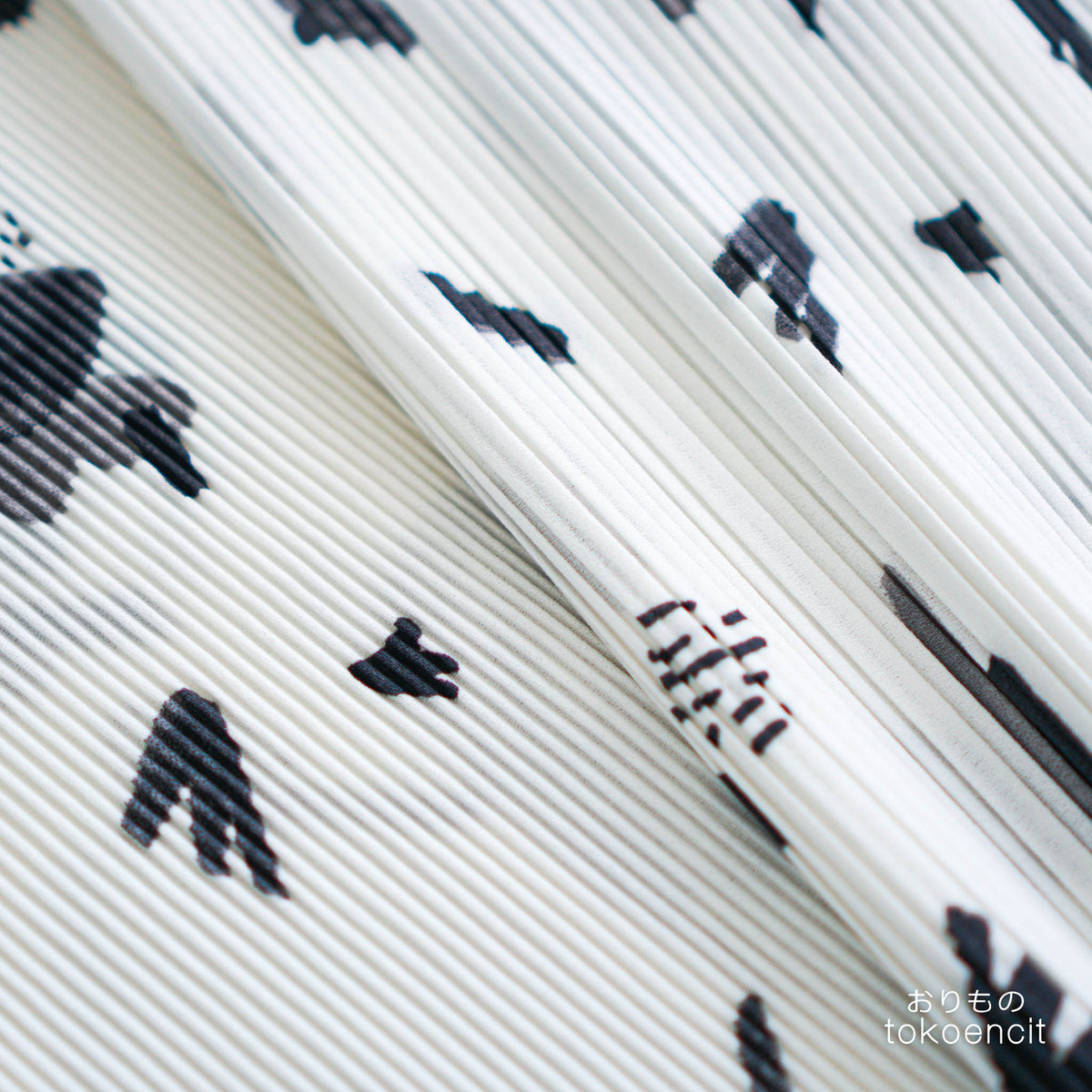 Poly Crepe Enzo | Pleat Lidi Artsy 3
