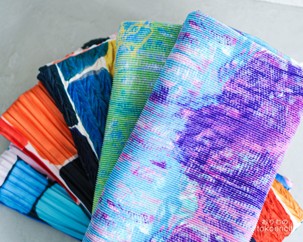Denier 70 | Pleat Lidi Deep Breath