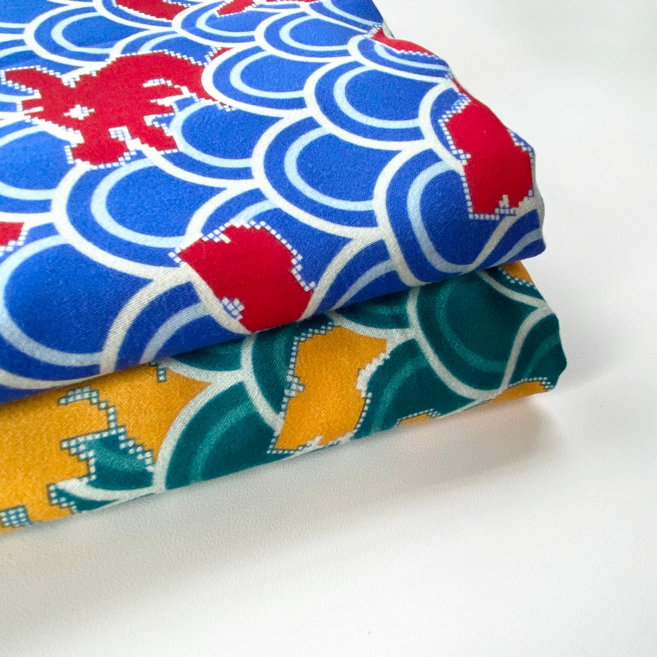 Rayon Broken Sateen | Dragon Playground