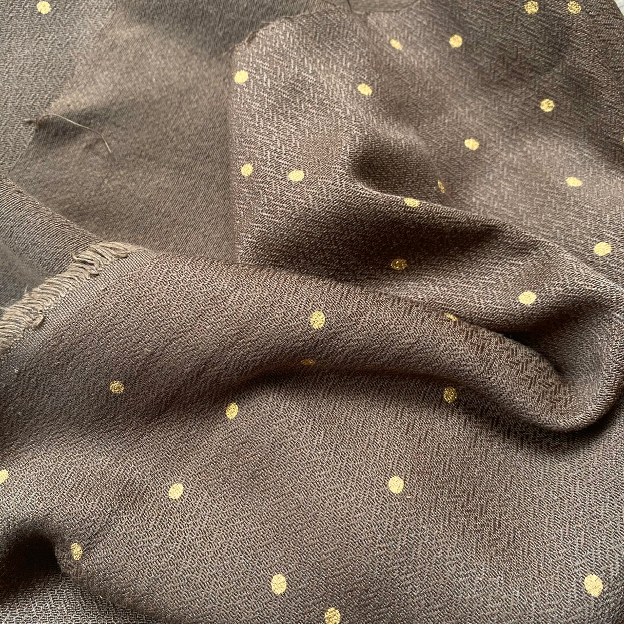 Double V | Sparkling Dot