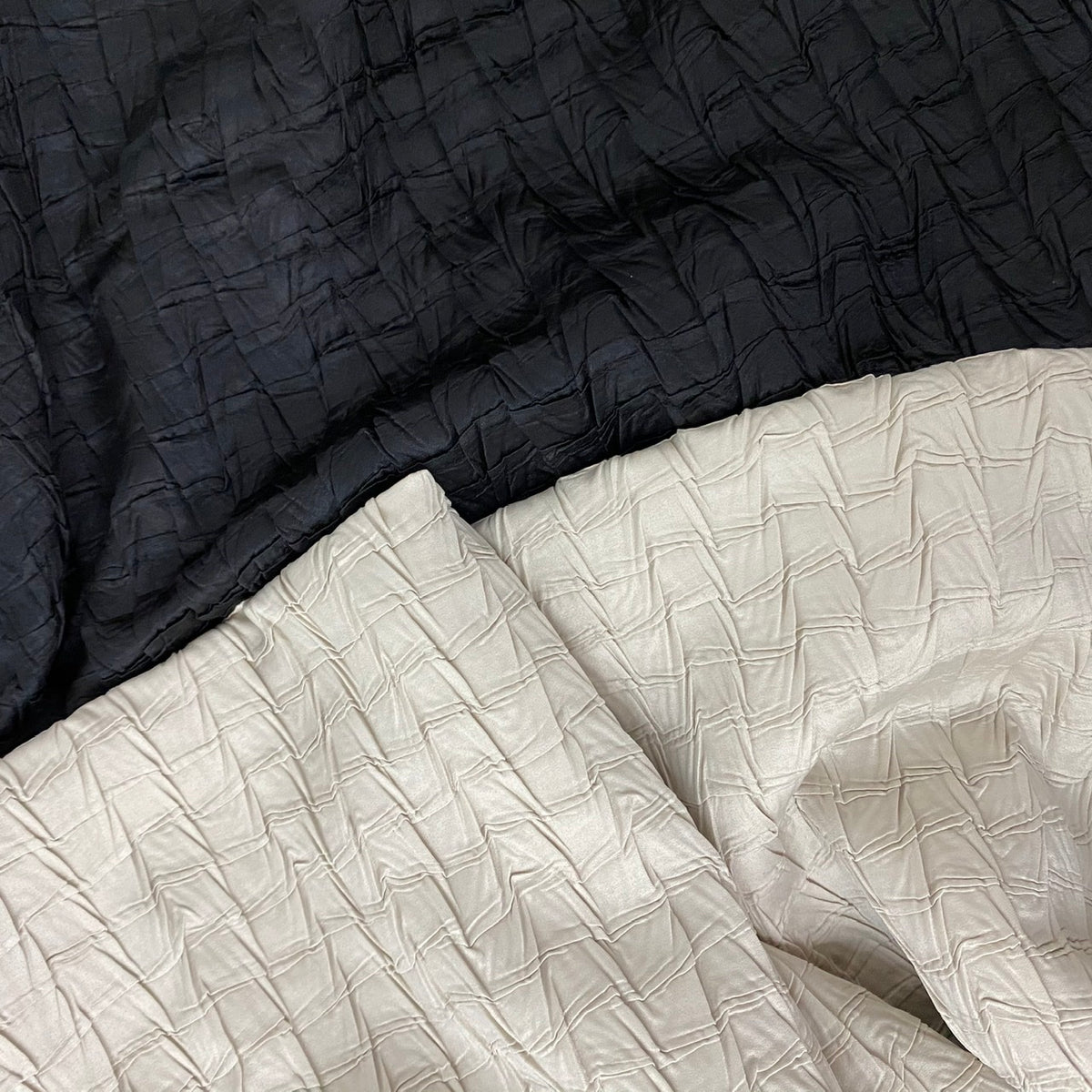 Powder Skin | Square Pleat