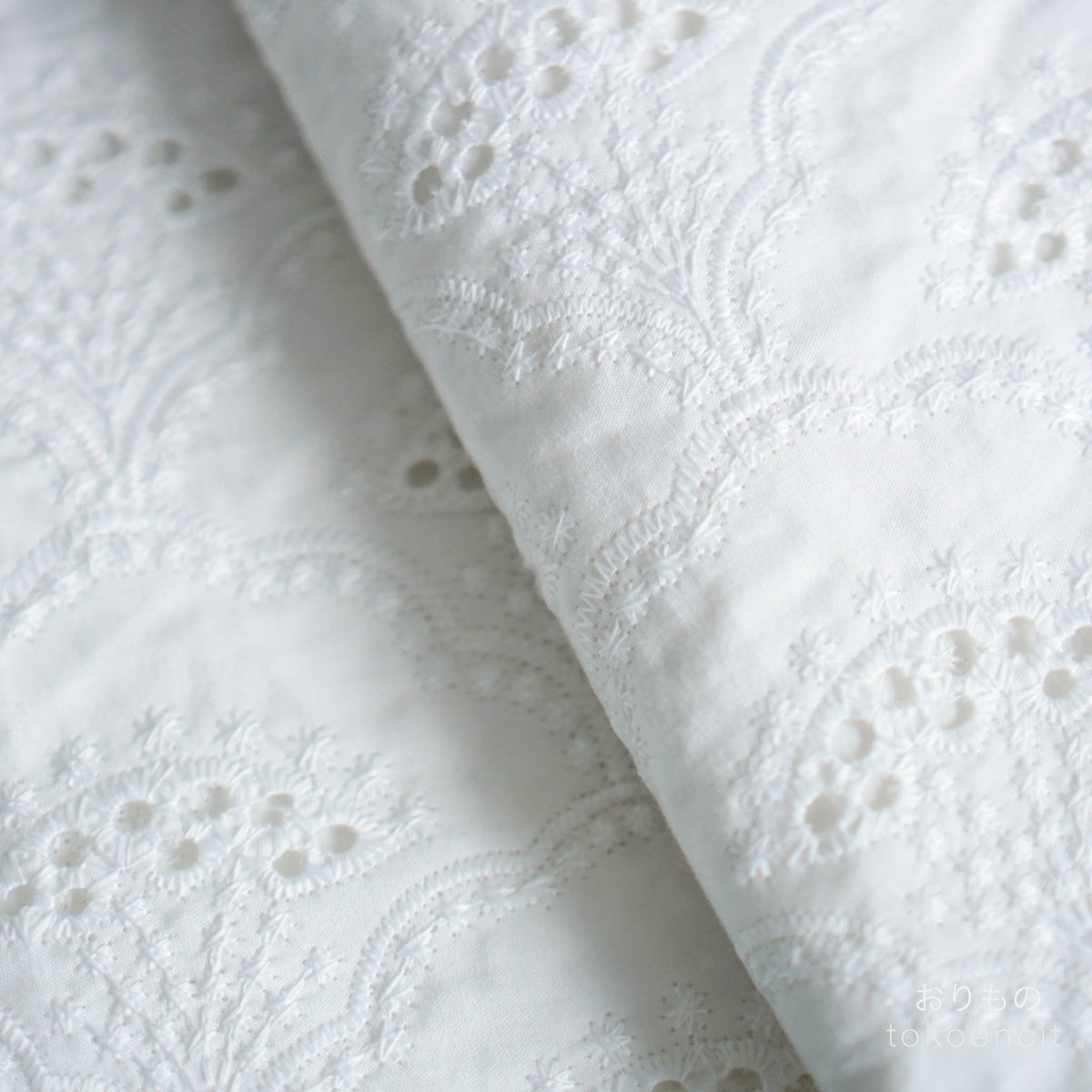 Lyco Poplin Embroidery | Petals