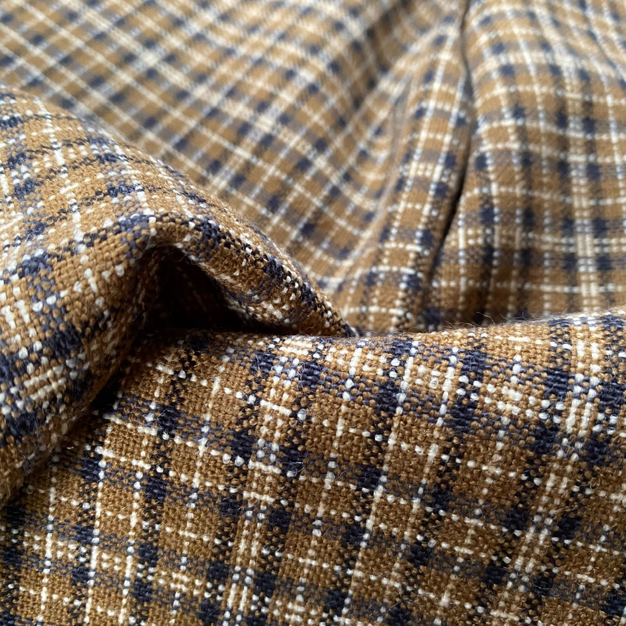 Tweed | Coffee Gold Kotak Kecil