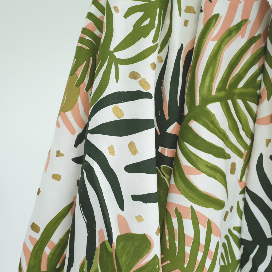 Euca Super | Monstera Palm